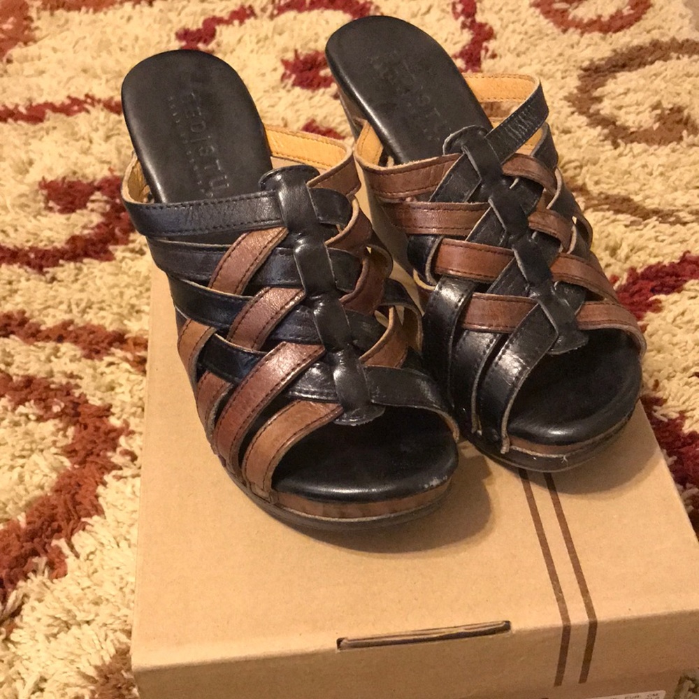 Bed/Stu wedges